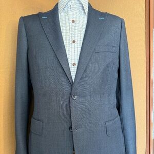 Size 40 Forest blue nail head with peak lapel 2 button suit